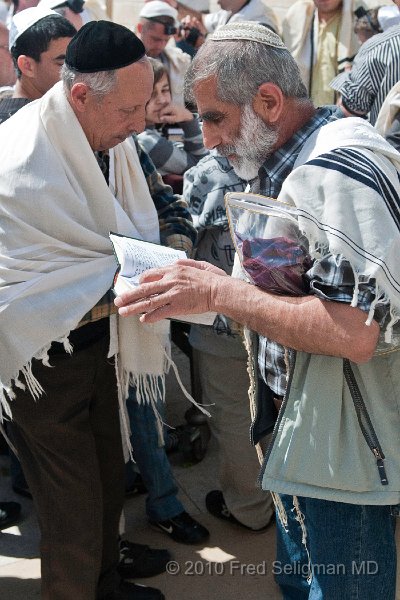 20100408_105509 D300 (1).jpg - Man in prayer, Western Wall